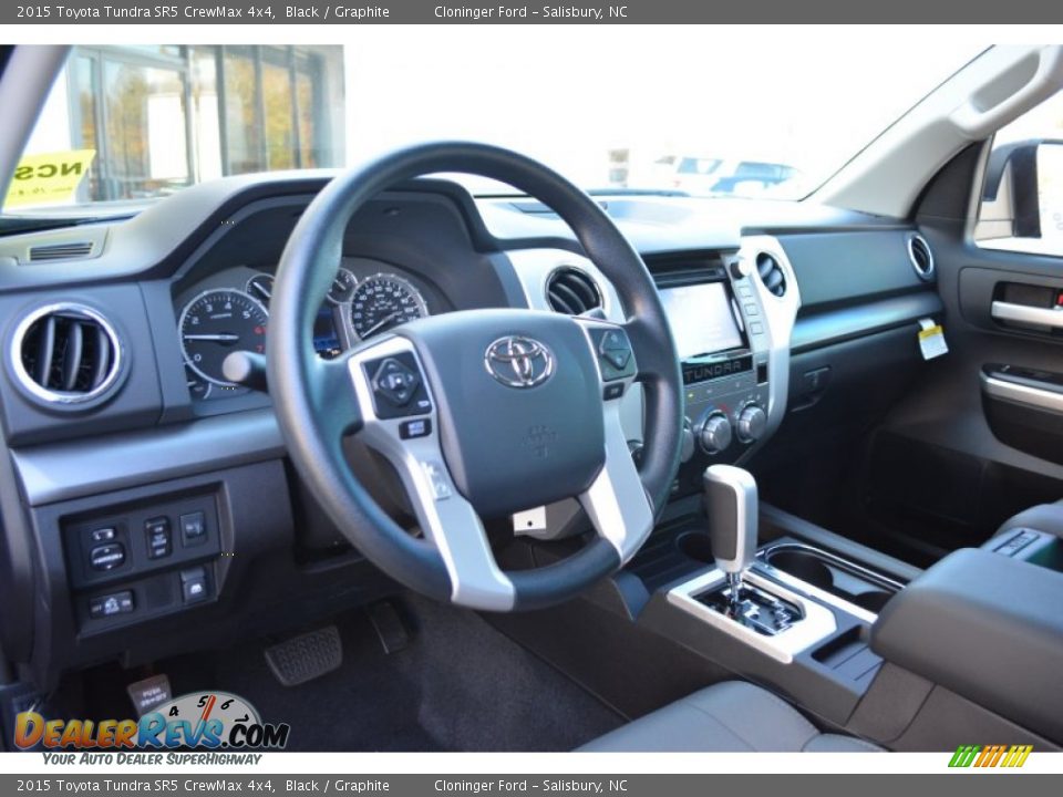 Graphite Interior - 2015 Toyota Tundra SR5 CrewMax 4x4 Photo #7