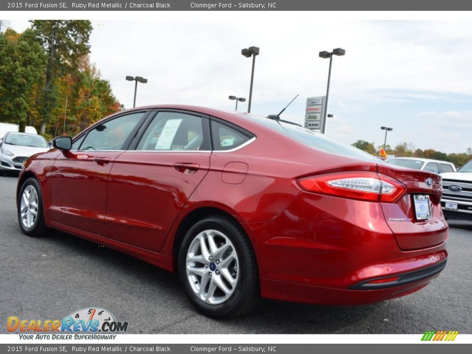 2015 Ford Fusion SE Ruby Red Metallic / Charcoal Black Photo #19
