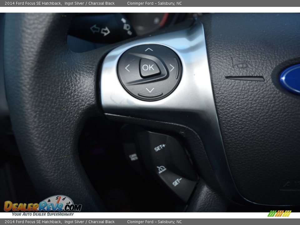 2014 Ford Focus SE Hatchback Ingot Silver / Charcoal Black Photo #16