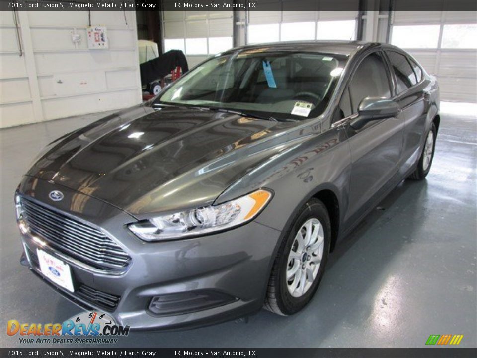 2015 Ford Fusion S Magnetic Metallic / Earth Gray Photo #3