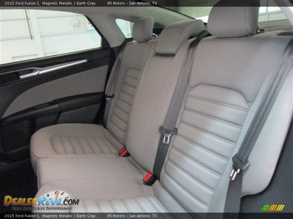 2015 Ford Fusion S Magnetic Metallic / Earth Gray Photo #9