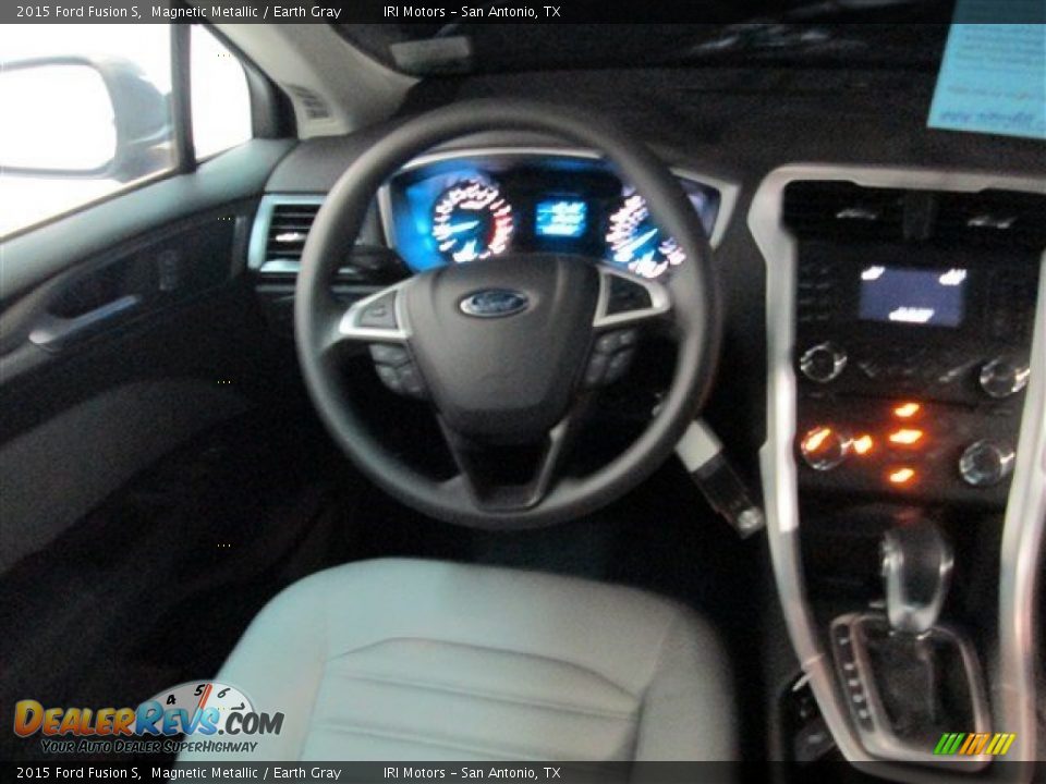 2015 Ford Fusion S Magnetic Metallic / Earth Gray Photo #10