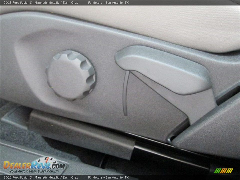 2015 Ford Fusion S Magnetic Metallic / Earth Gray Photo #14