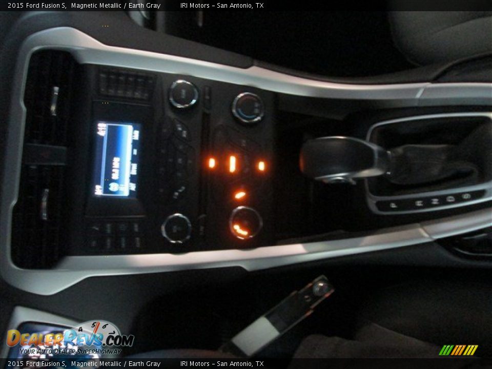 2015 Ford Fusion S Magnetic Metallic / Earth Gray Photo #15