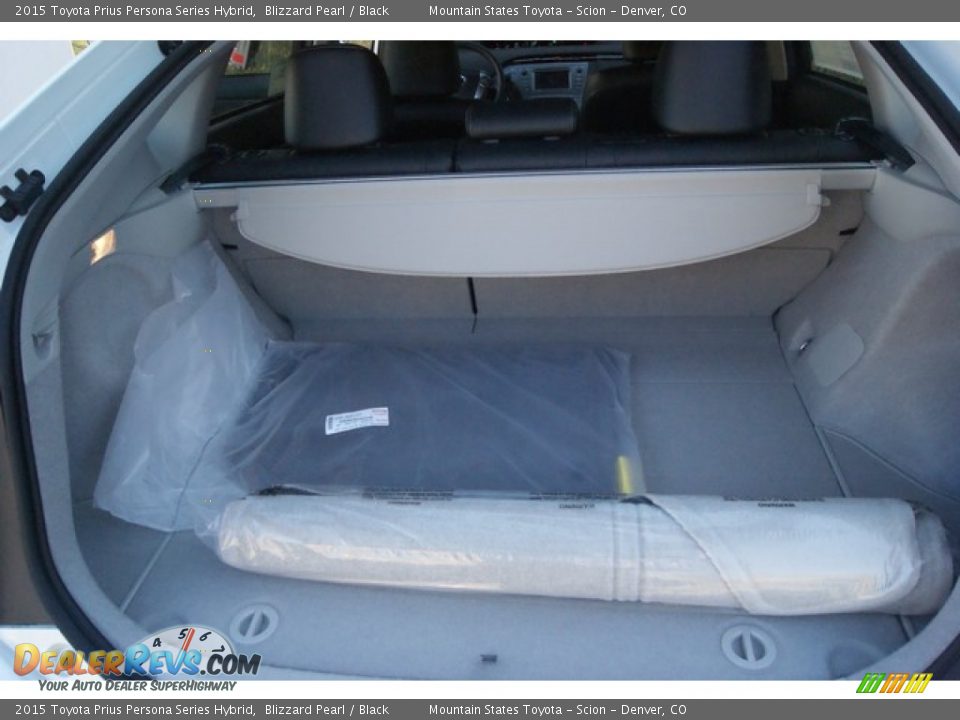 2015 Toyota Prius Persona Series Hybrid Blizzard Pearl / Black Photo #8