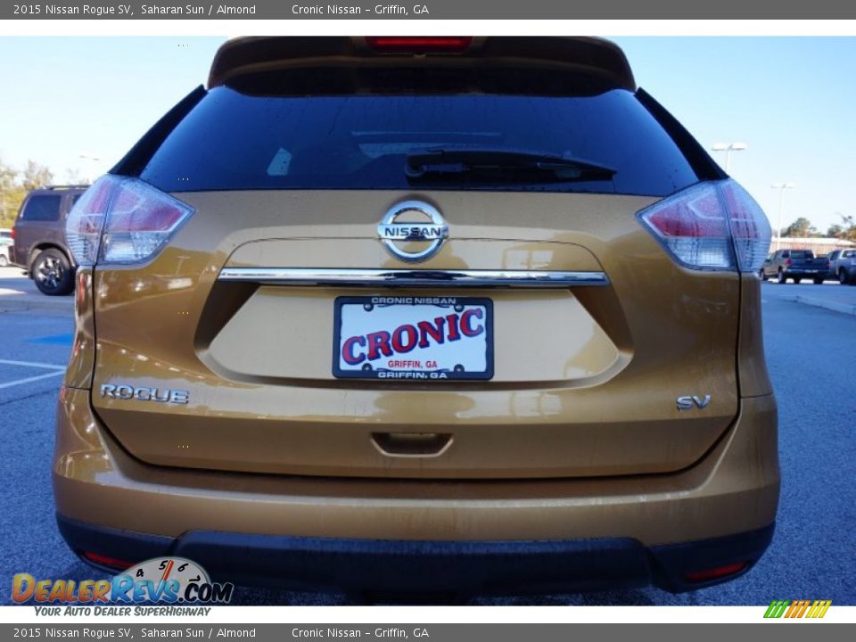 2015 Nissan Rogue SV Saharan Sun / Almond Photo #4