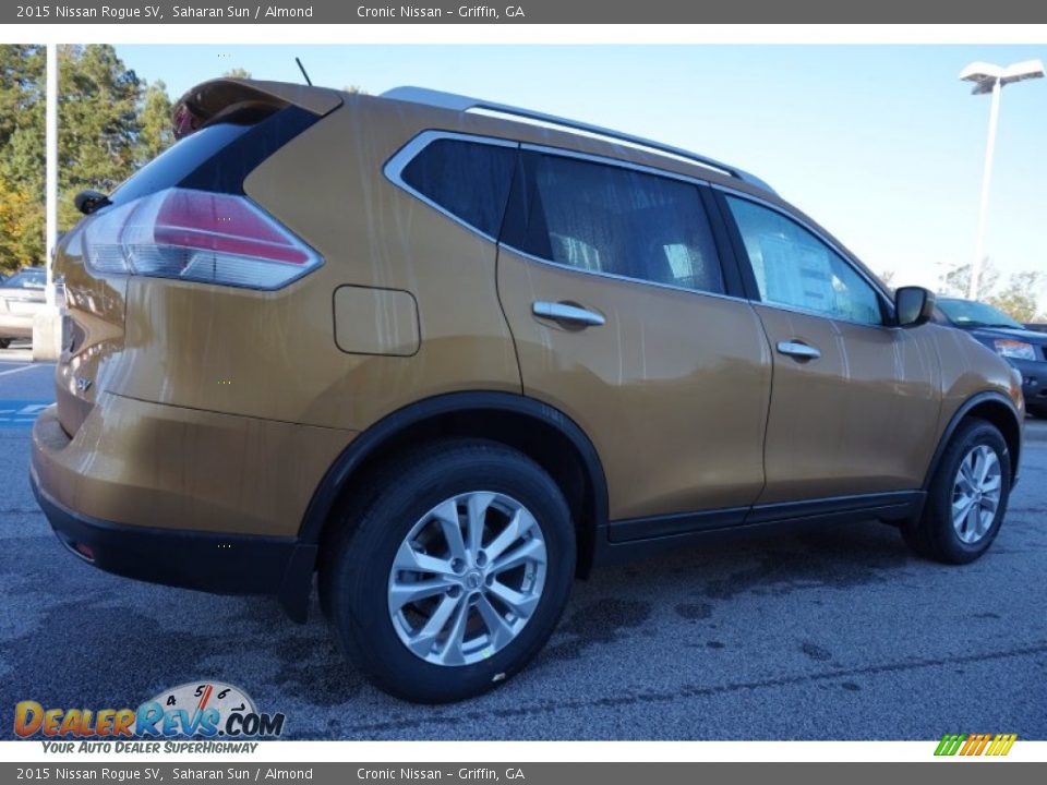 2015 Nissan Rogue SV Saharan Sun / Almond Photo #5