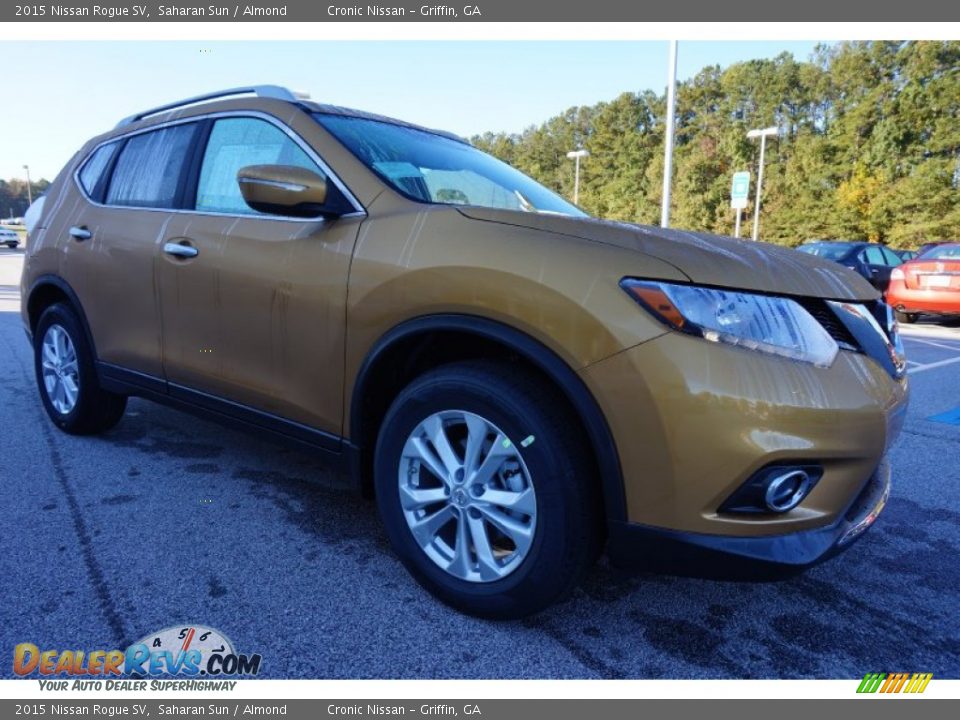 Front 3/4 View of 2015 Nissan Rogue SV Photo #7