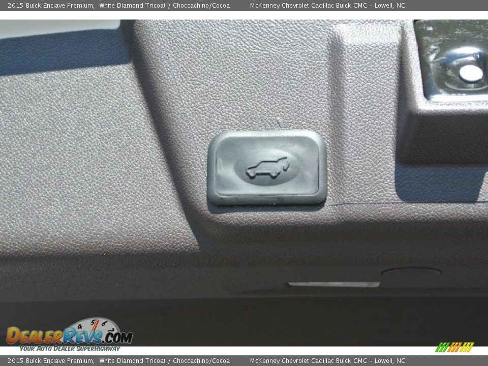 2015 Buick Enclave Premium White Diamond Tricoat / Choccachino/Cocoa Photo #20