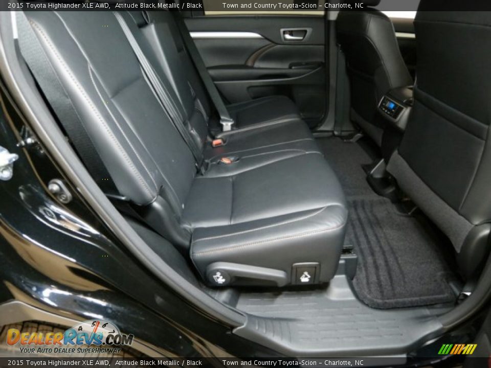 2015 Toyota Highlander XLE AWD Attitude Black Metallic / Black Photo #10