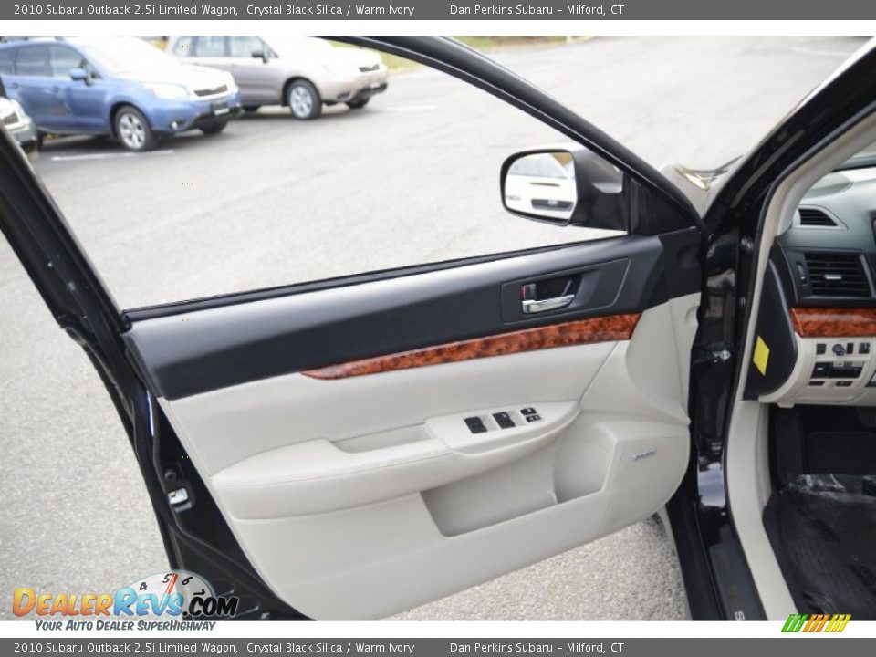 2010 Subaru Outback 2.5i Limited Wagon Crystal Black Silica / Warm Ivory Photo #19