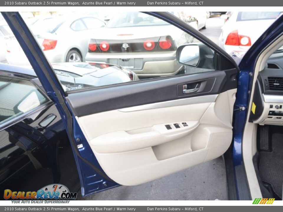 2010 Subaru Outback 2.5i Premium Wagon Azurite Blue Pearl / Warm Ivory Photo #18