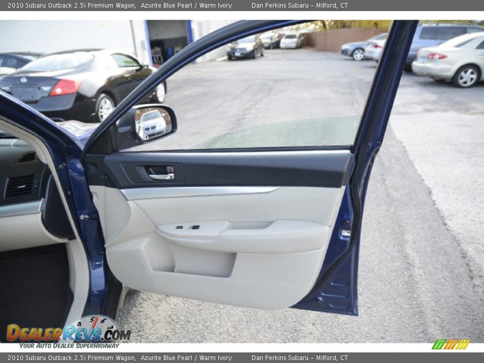 2010 Subaru Outback 2.5i Premium Wagon Azurite Blue Pearl / Warm Ivory Photo #20