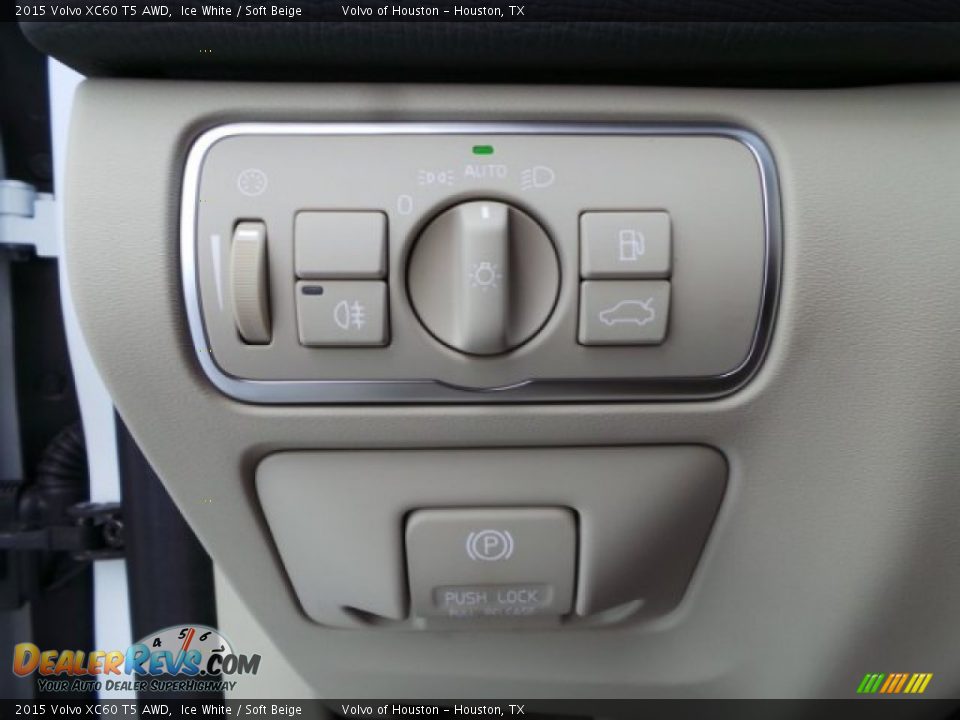 2015 Volvo XC60 T5 AWD Ice White / Soft Beige Photo #22
