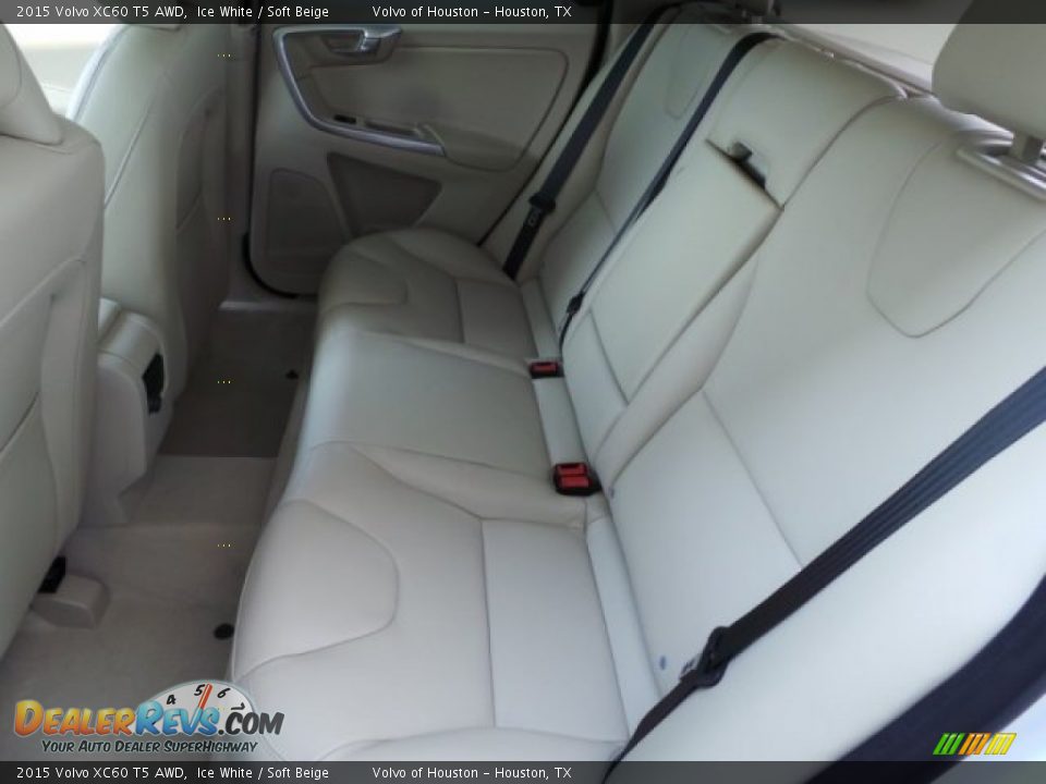 2015 Volvo XC60 T5 AWD Ice White / Soft Beige Photo #25