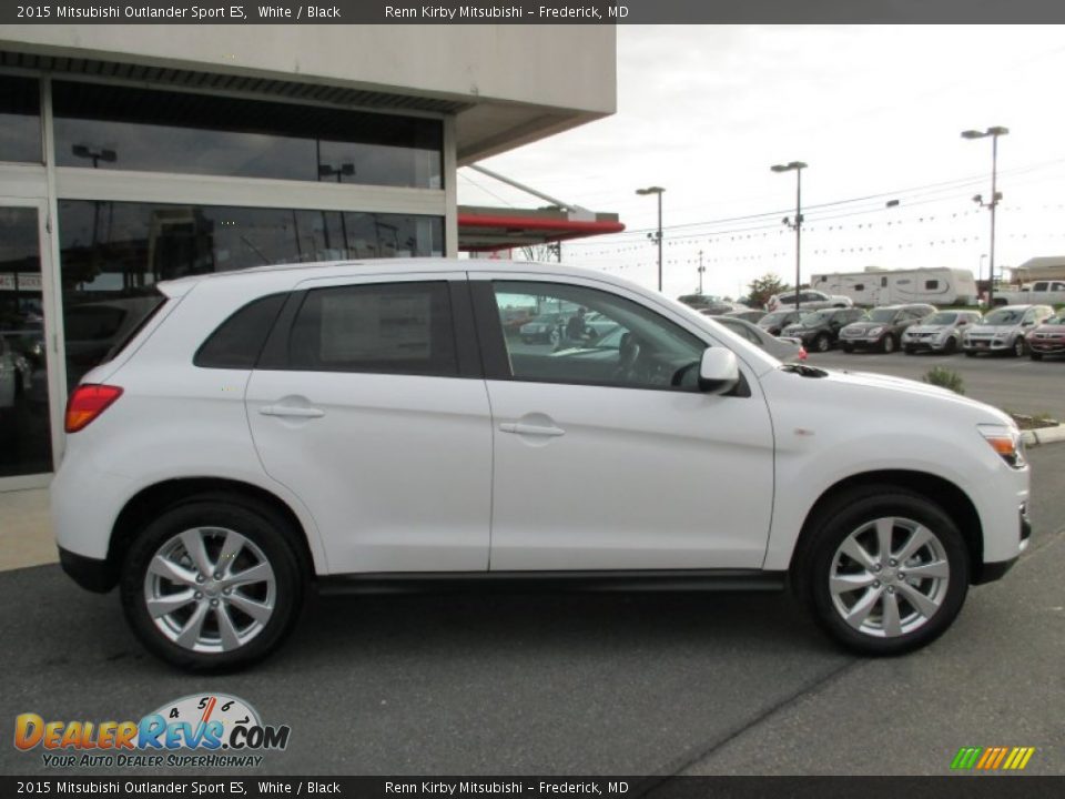 2015 Mitsubishi Outlander Sport ES White / Black Photo #8