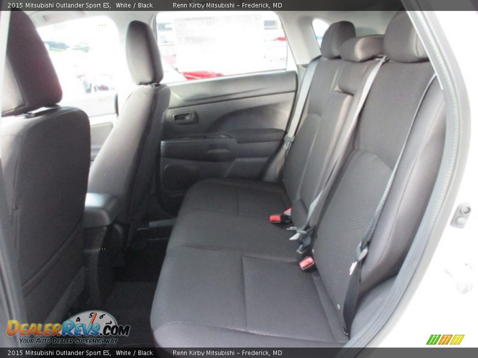 2015 Mitsubishi Outlander Sport ES White / Black Photo #21