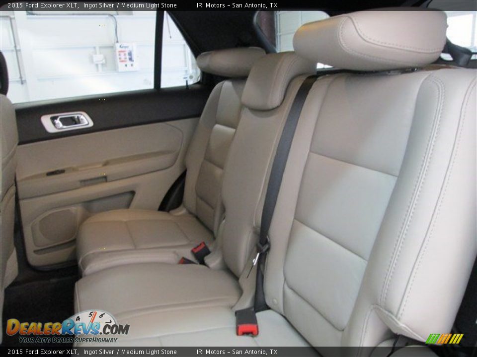 2015 Ford Explorer XLT Ingot Silver / Medium Light Stone Photo #10