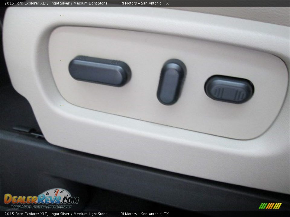 2015 Ford Explorer XLT Ingot Silver / Medium Light Stone Photo #17