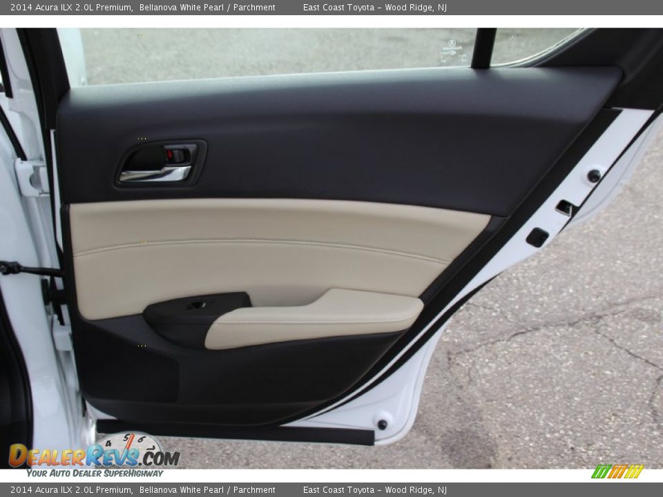 2014 Acura ILX 2.0L Premium Bellanova White Pearl / Parchment Photo #23