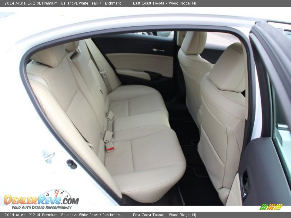 2014 Acura ILX 2.0L Premium Bellanova White Pearl / Parchment Photo #24