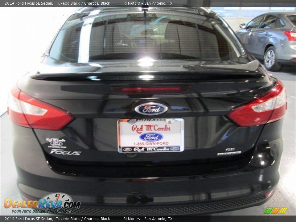 2014 Ford Focus SE Sedan Tuxedo Black / Charcoal Black Photo #5