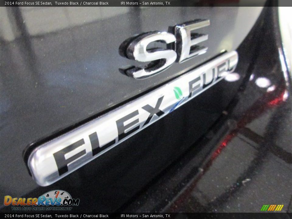 2014 Ford Focus SE Sedan Tuxedo Black / Charcoal Black Photo #7
