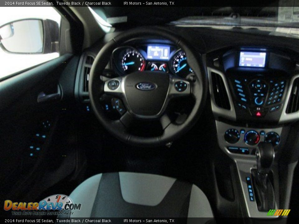 2014 Ford Focus SE Sedan Tuxedo Black / Charcoal Black Photo #11