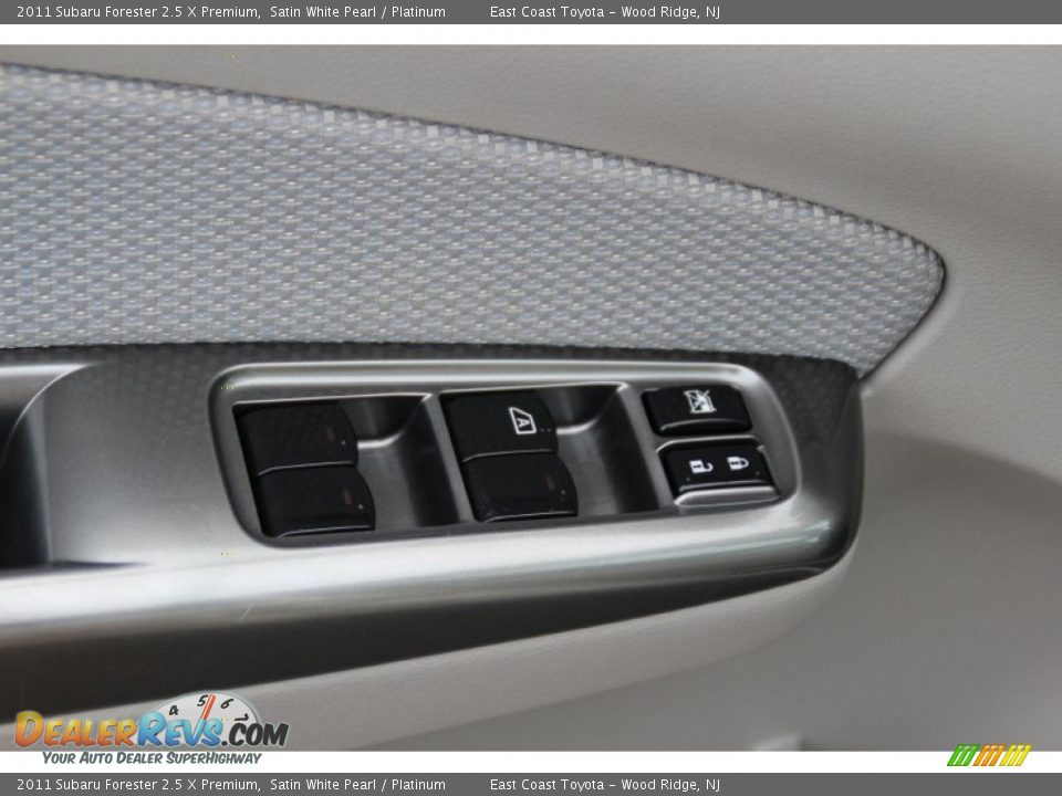 2011 Subaru Forester 2.5 X Premium Satin White Pearl / Platinum Photo #10