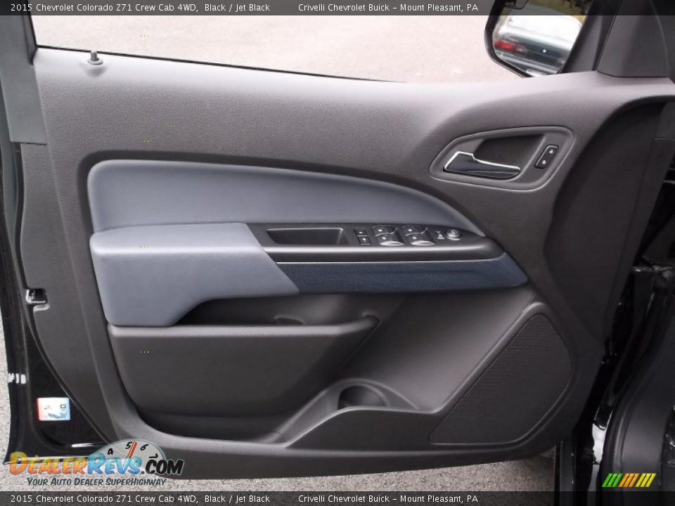 Door Panel of 2015 Chevrolet Colorado Z71 Crew Cab 4WD Photo #12