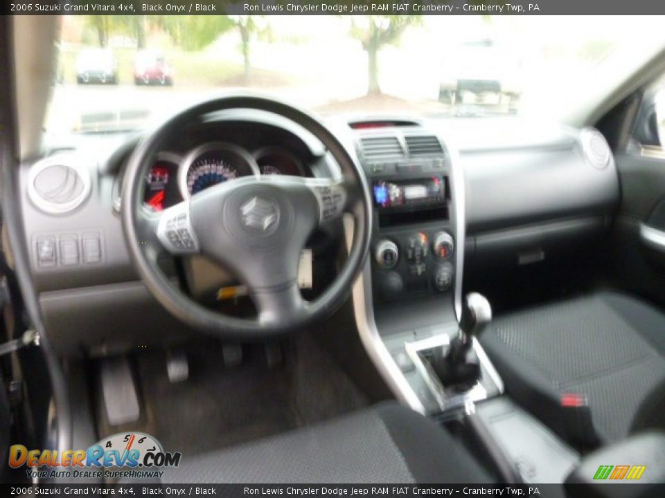 2006 Suzuki Grand Vitara 4x4 Black Onyx / Black Photo #14
