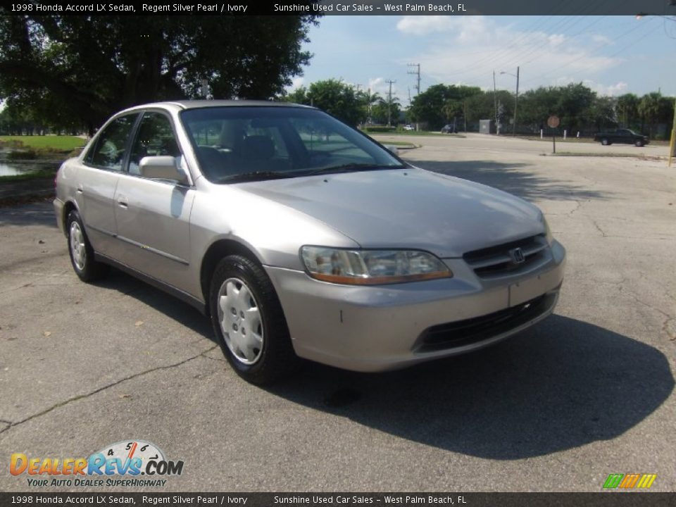 1998 Honda Accord LX Sedan Regent Silver Pearl / Ivory Photo #6