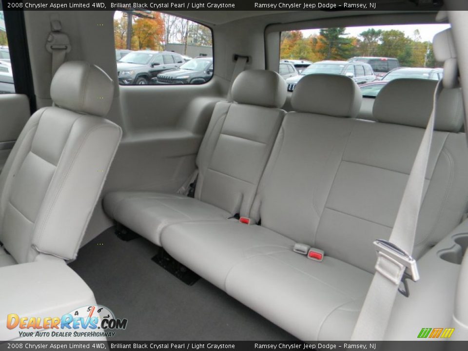 2008 Chrysler Aspen Limited 4WD Brilliant Black Crystal Pearl / Light Graystone Photo #11