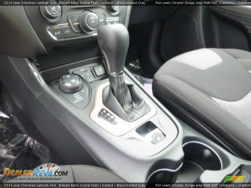 2014 Jeep Cherokee Latitude 4x4 Brilliant Black Crystal Pearl / Iceland - Black/Iceland Gray Photo #17