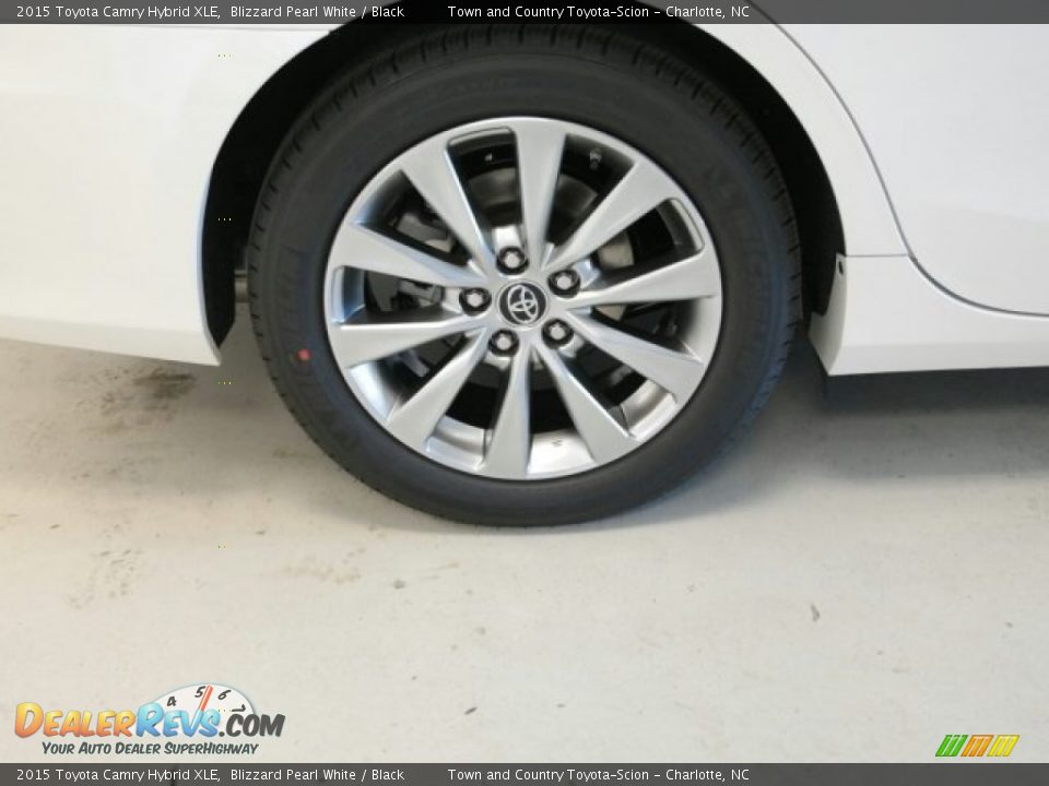 2015 Toyota Camry Hybrid XLE Blizzard Pearl White / Black Photo #2