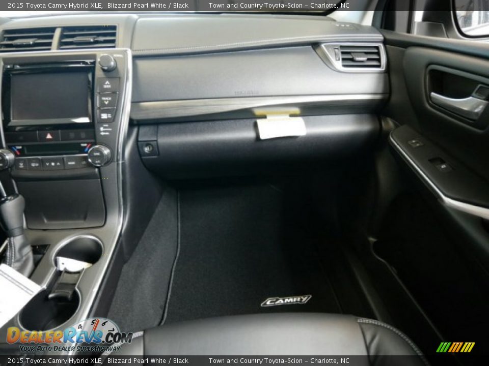 2015 Toyota Camry Hybrid XLE Blizzard Pearl White / Black Photo #10