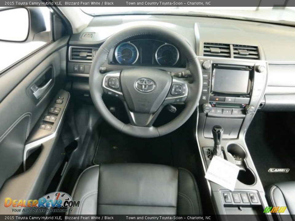2015 Toyota Camry Hybrid XLE Blizzard Pearl White / Black Photo #12