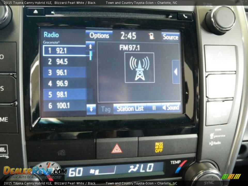 2015 Toyota Camry Hybrid XLE Blizzard Pearl White / Black Photo #17