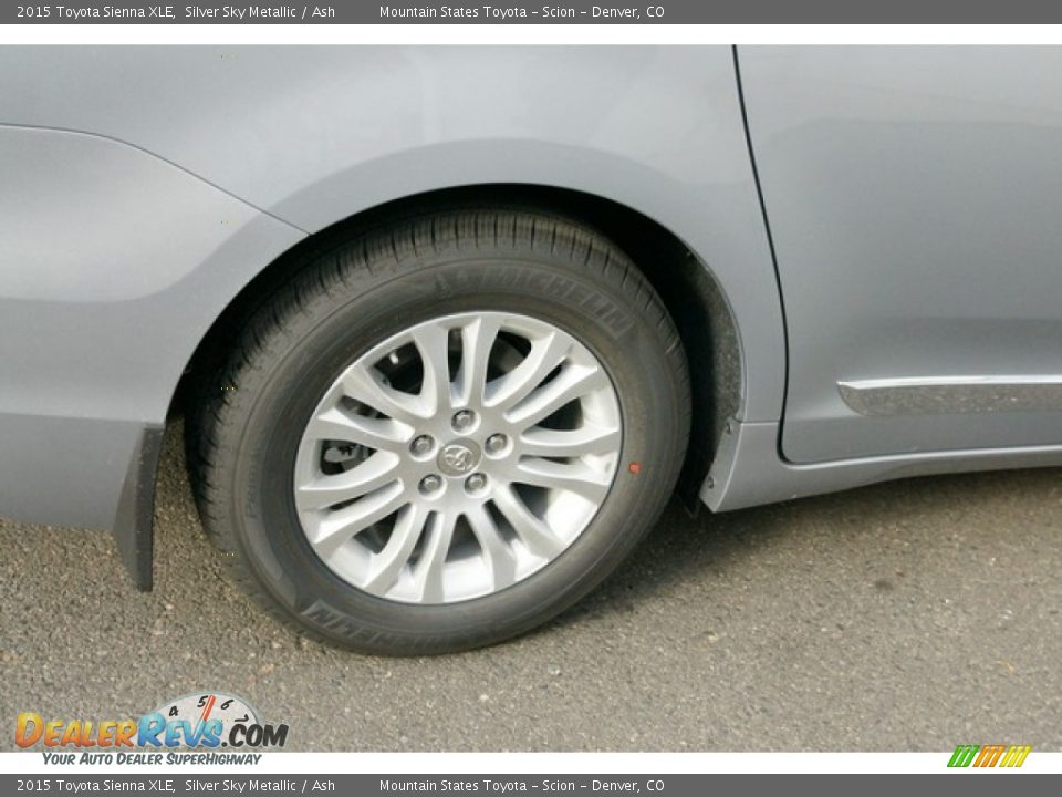 2015 Toyota Sienna XLE Silver Sky Metallic / Ash Photo #10