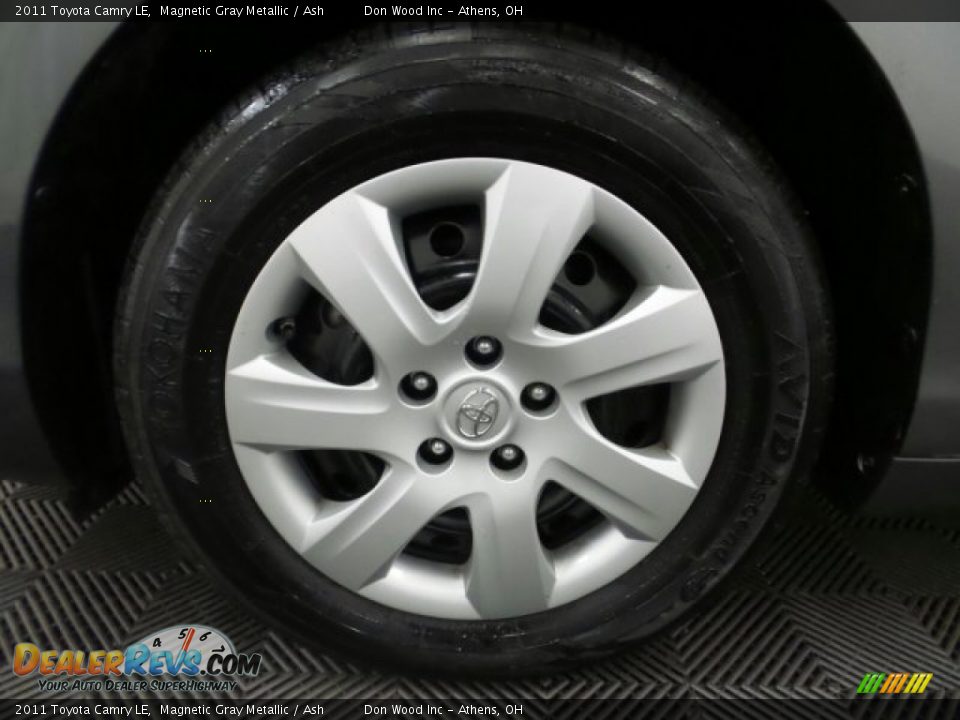 2011 Toyota Camry LE Magnetic Gray Metallic / Ash Photo #23