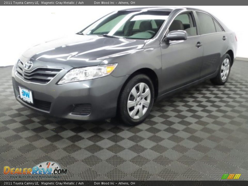 2011 Toyota Camry LE Magnetic Gray Metallic / Ash Photo #26
