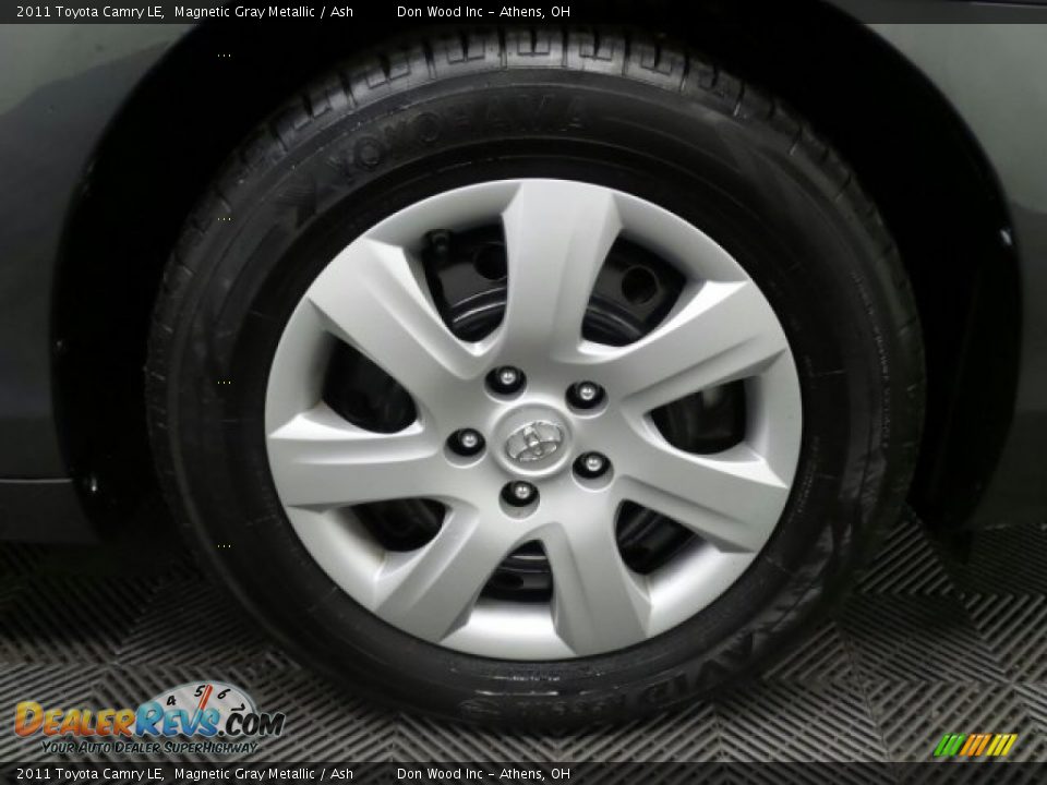 2011 Toyota Camry LE Magnetic Gray Metallic / Ash Photo #30
