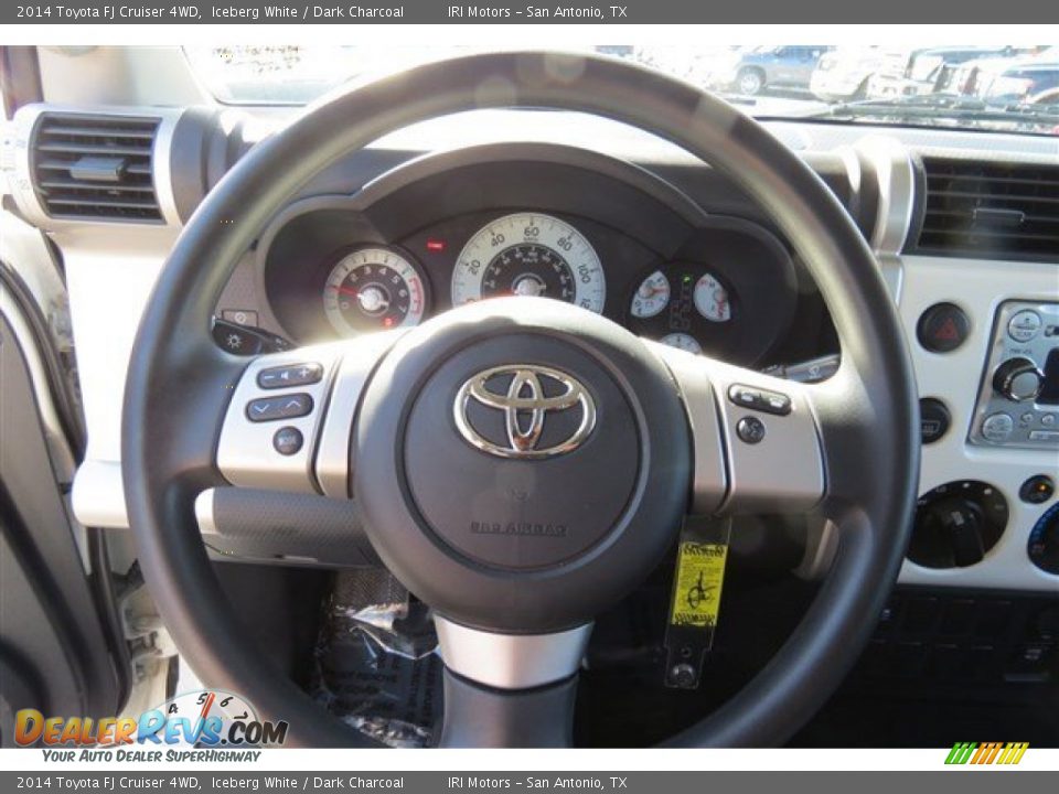 2014 Toyota FJ Cruiser 4WD Iceberg White / Dark Charcoal Photo #17