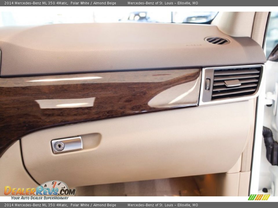 2014 Mercedes-Benz ML 350 4Matic Polar White / Almond Beige Photo #30