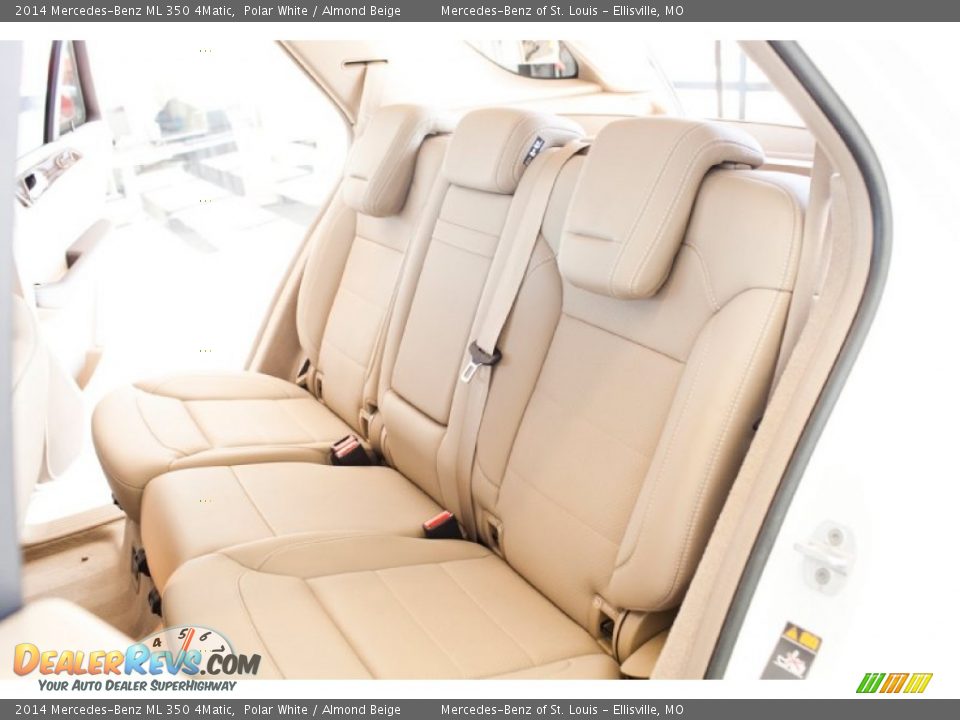 2014 Mercedes-Benz ML 350 4Matic Polar White / Almond Beige Photo #36