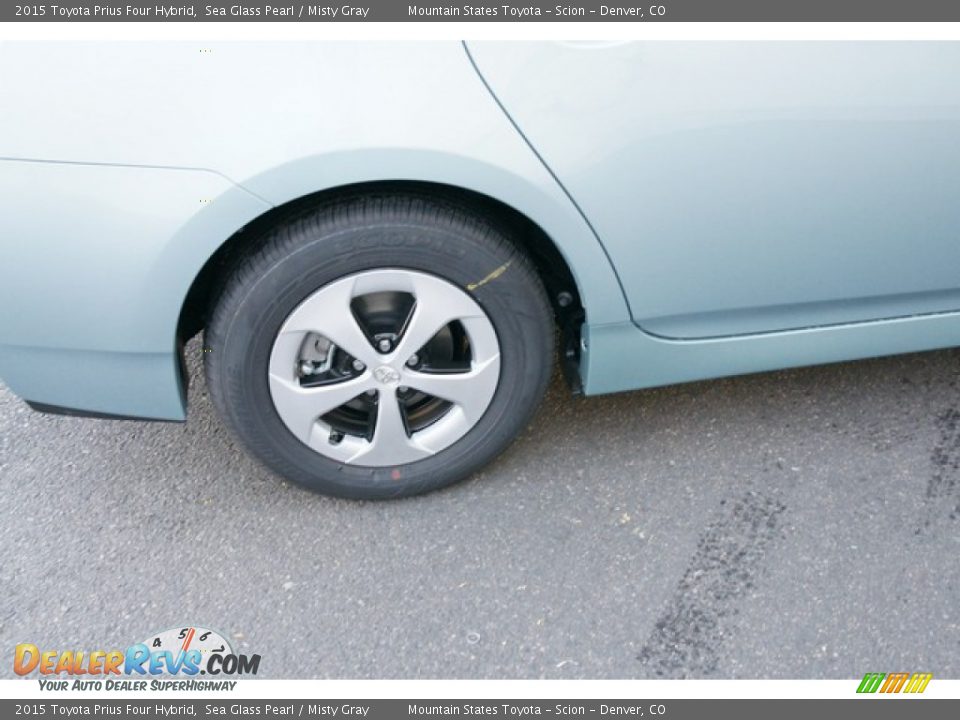 2015 Toyota Prius Four Hybrid Sea Glass Pearl / Misty Gray Photo #9