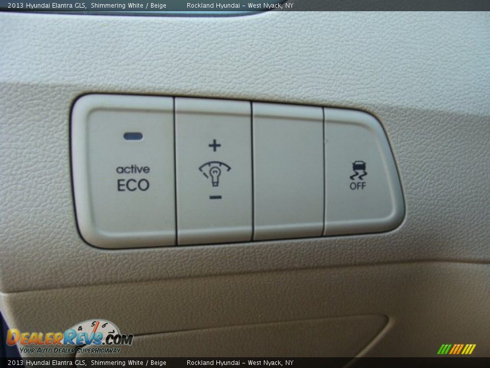 2013 Hyundai Elantra GLS Shimmering White / Beige Photo #12