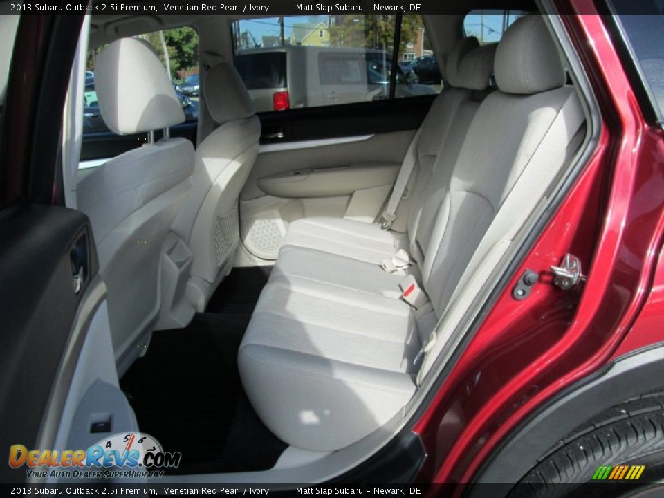2013 Subaru Outback 2.5i Premium Venetian Red Pearl / Ivory Photo #22