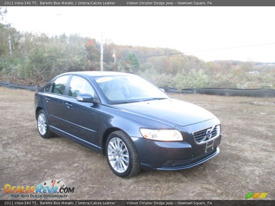 Front 3/4 View of 2011 Volvo S40 T5 Photo #3