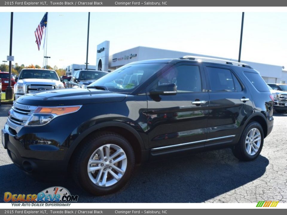 2015 Ford Explorer XLT Tuxedo Black / Charcoal Black Photo #3